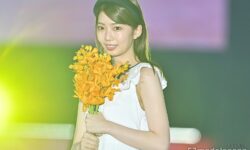 【日向坂46】高本彩花、フリル×メッシュの透け感にドキリ 白肌輝く夏ワンピで魅了