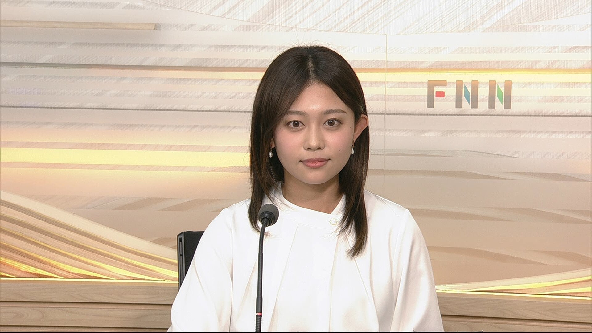 松﨑涼佳アナの画像集　vol.252