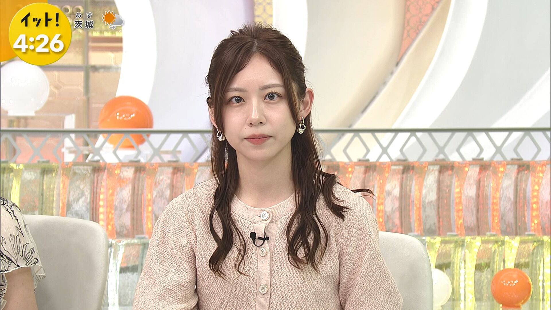 小山内鈴奈アナの画像集 vol.299